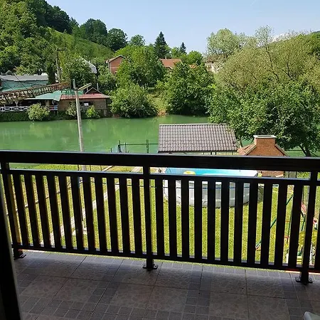 Vikendica Uz Rijeku Loža Banja Luka